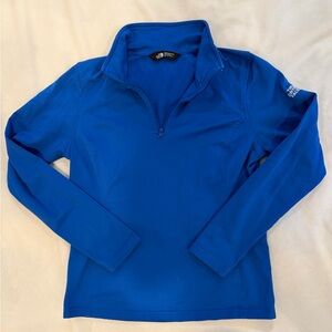 The North Face Blue fitted Pullover small